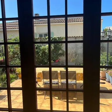 Villa Maison Familiale Idealement Situee Avec Le Confort Nimes
