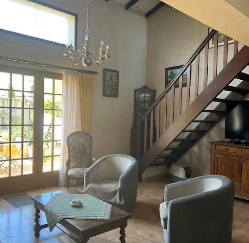 Βίλα Maison Familiale Idealement Situee Avec Le Confort